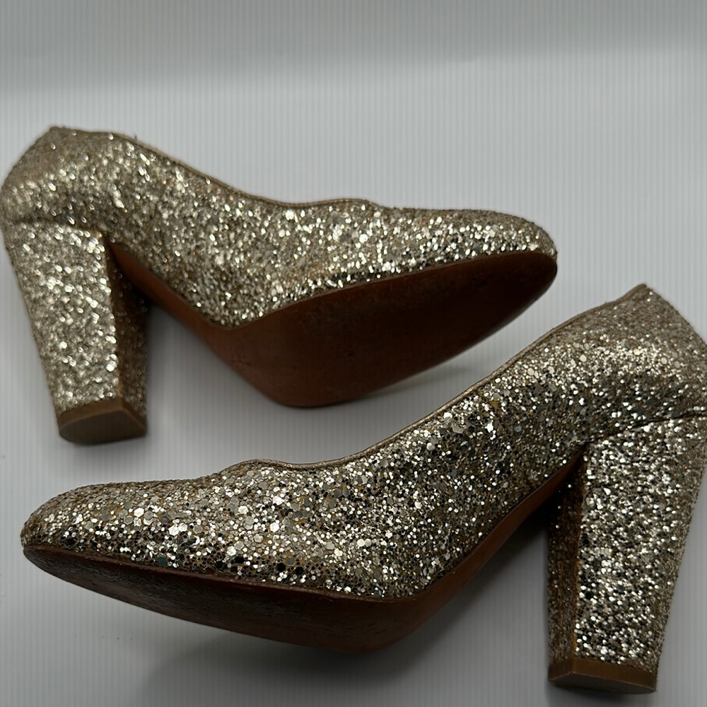 1937 Footwear Sz 9 Sparkling Gold Glitter Block Heels with Rounded Toe Italy - Picture 5 of 11